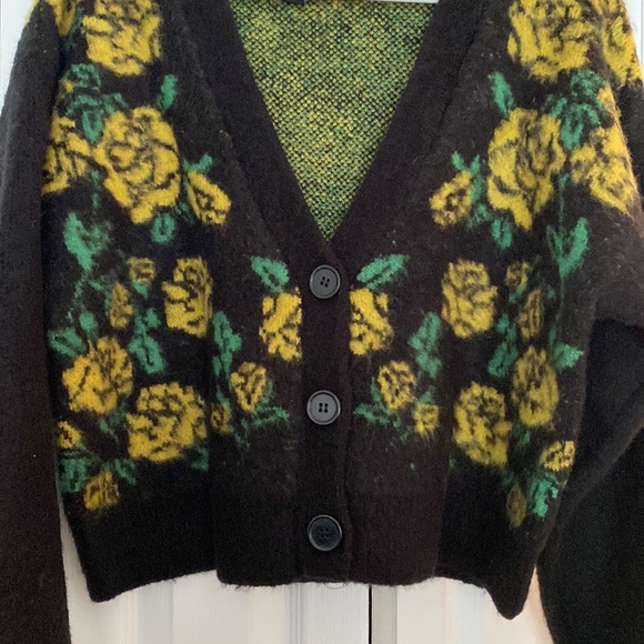 Forever 21 fuzzy floral button-up sweater - Picture 2 of 5